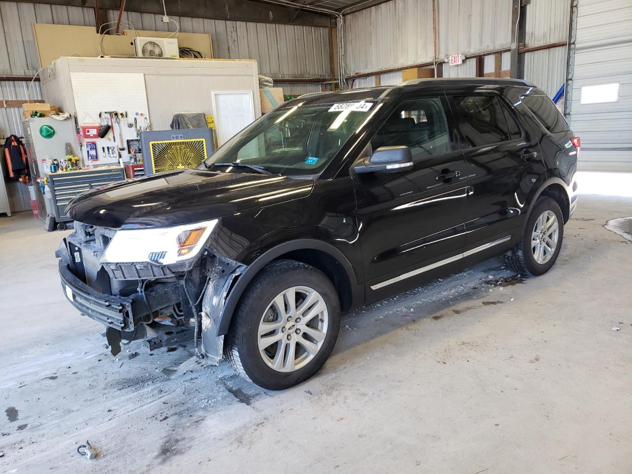 2019 Ford Explorer VIN 1FM5K8D86KGA95684 photo 1