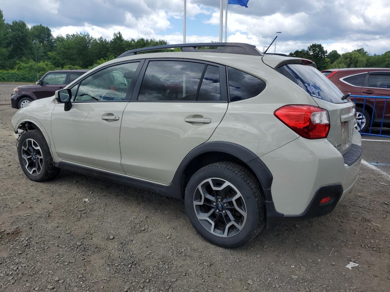 2016 SUBARU Crosstrek VIN JF2GPABC5G8302887 photo 2
