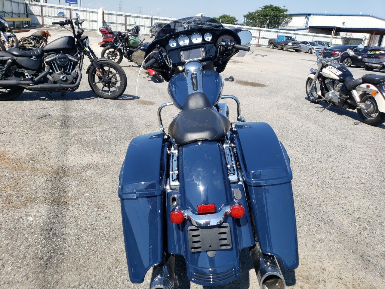 2017 HARLEY-DAVIDSON FLHXS STREET GLIDE SPECIAL VIN 1HD1KRC16HB649646 photo 4