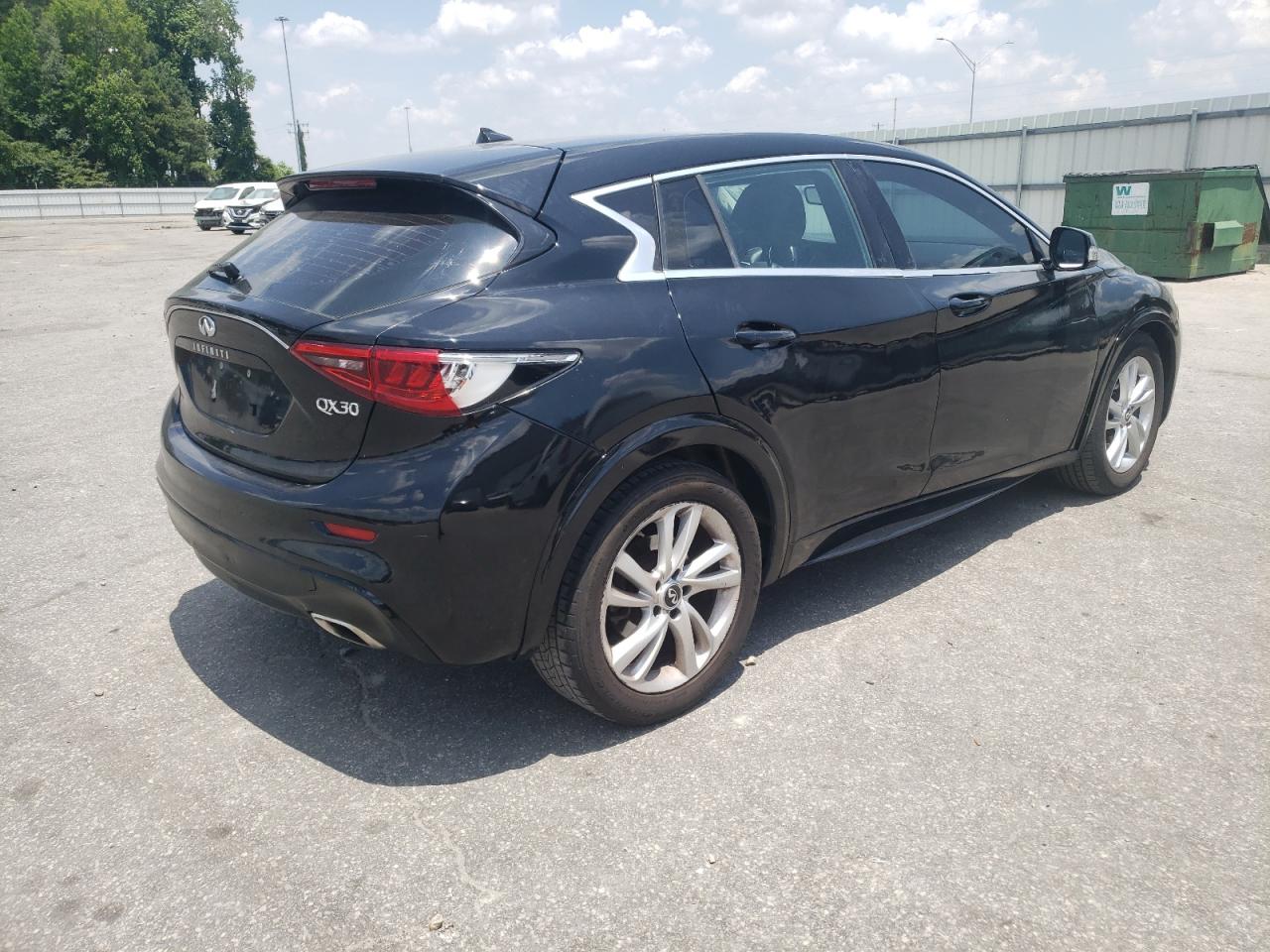 2018 INFINITI Qx30 VIN SJKCH5CP1JA059000 photo 3