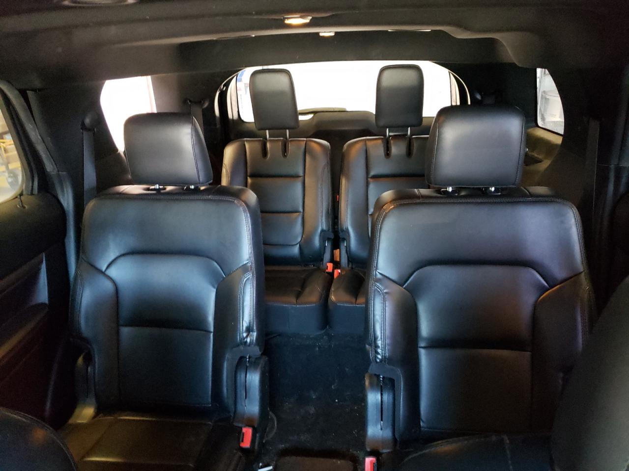 2019 Ford Explorer VIN 1FM5K8D86KGA95684 photo 10