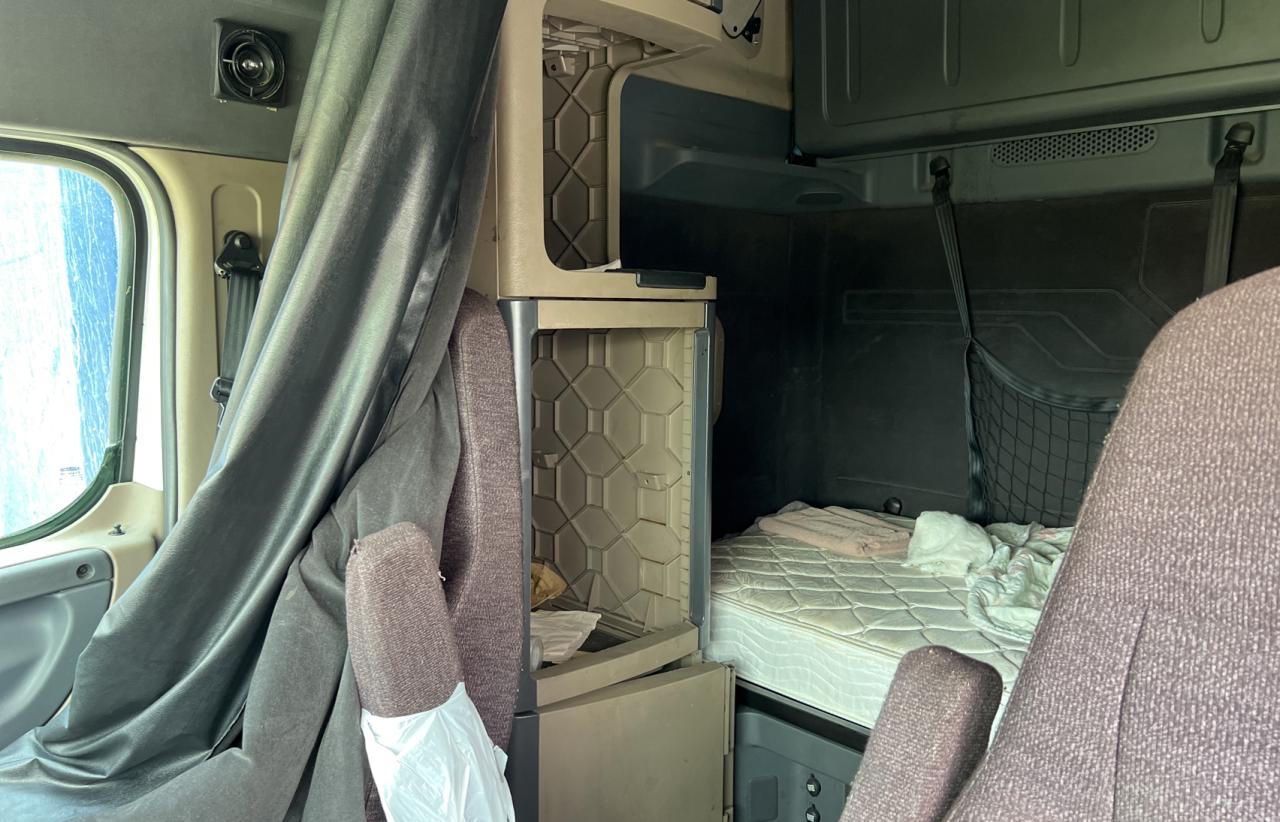 2015 FREIGHTLINER CASCADIA 125 VIN 3AKJGLD56FSGH8942 photo 8