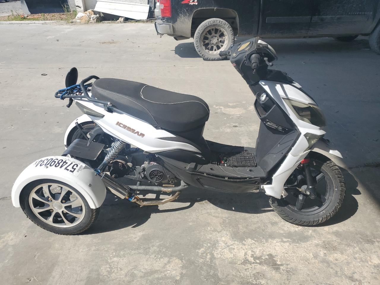 2017 OTHR SCOOTER VIN L37LMGFVXHZ020056 photo 1