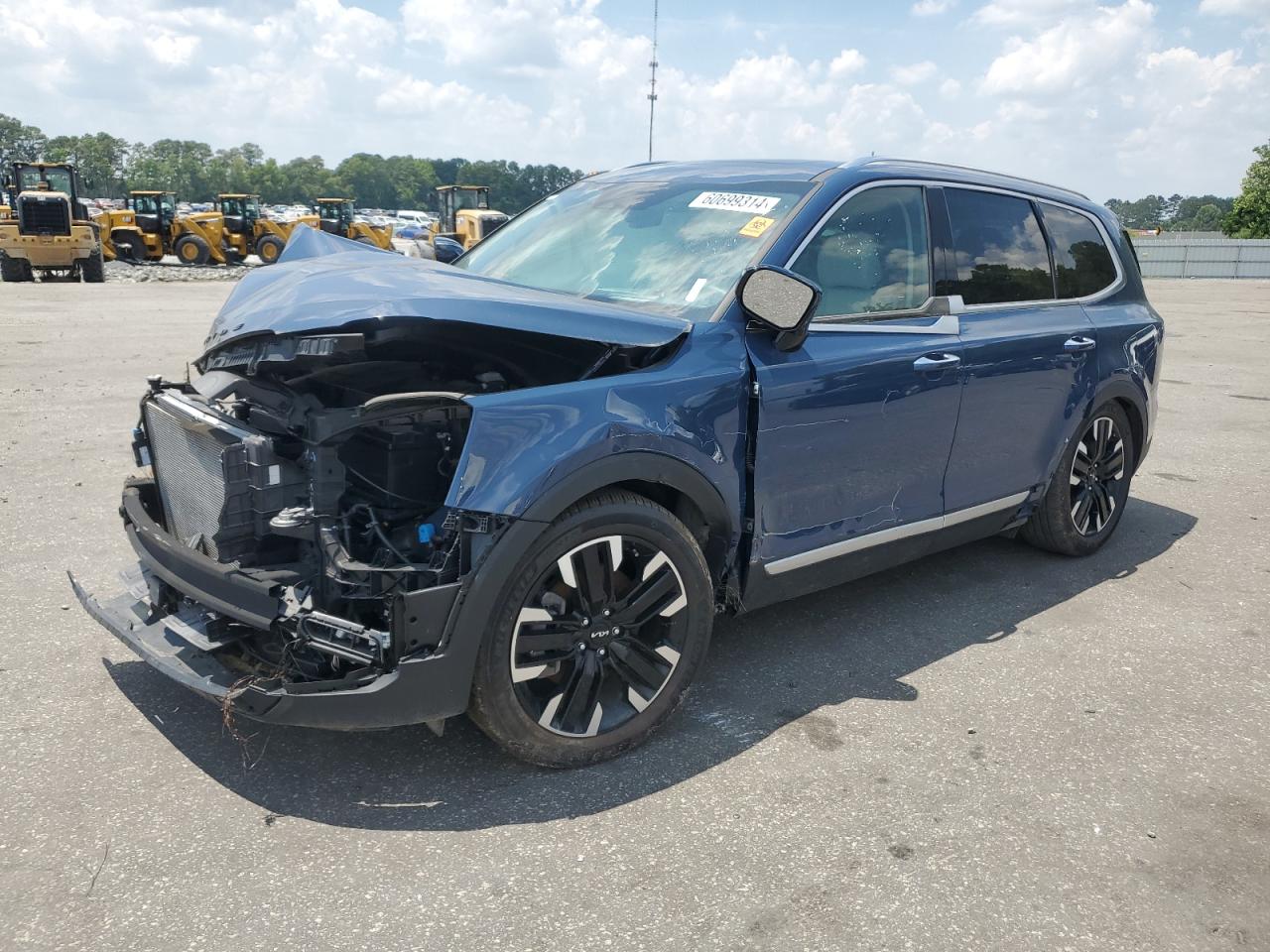 2023 KIA Telluride VIN 5XYP5DGC2PG347745 photo 1