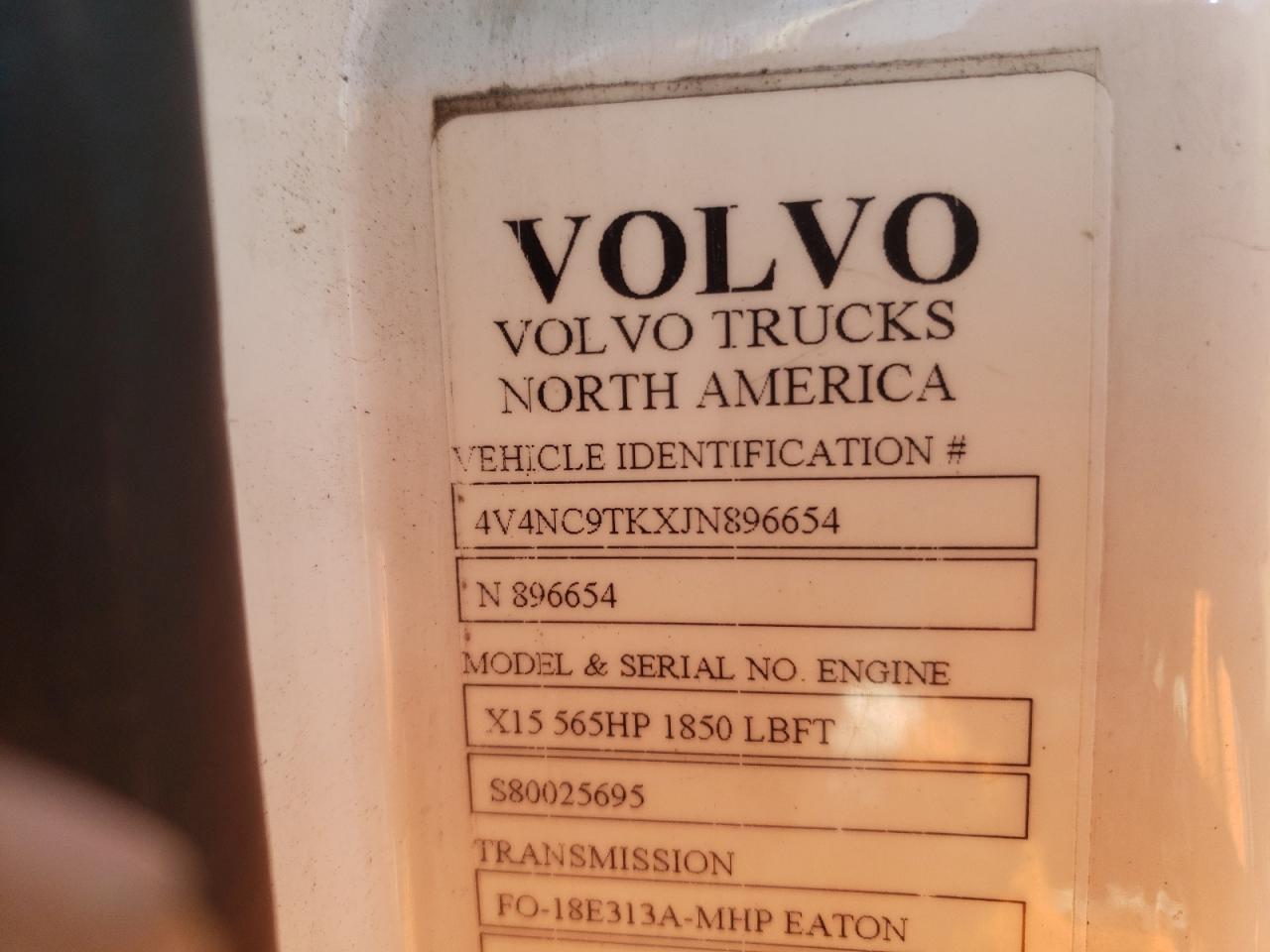 2018 VOLVO Vn VIN 4V4NC9TKXJN896654 photo 10