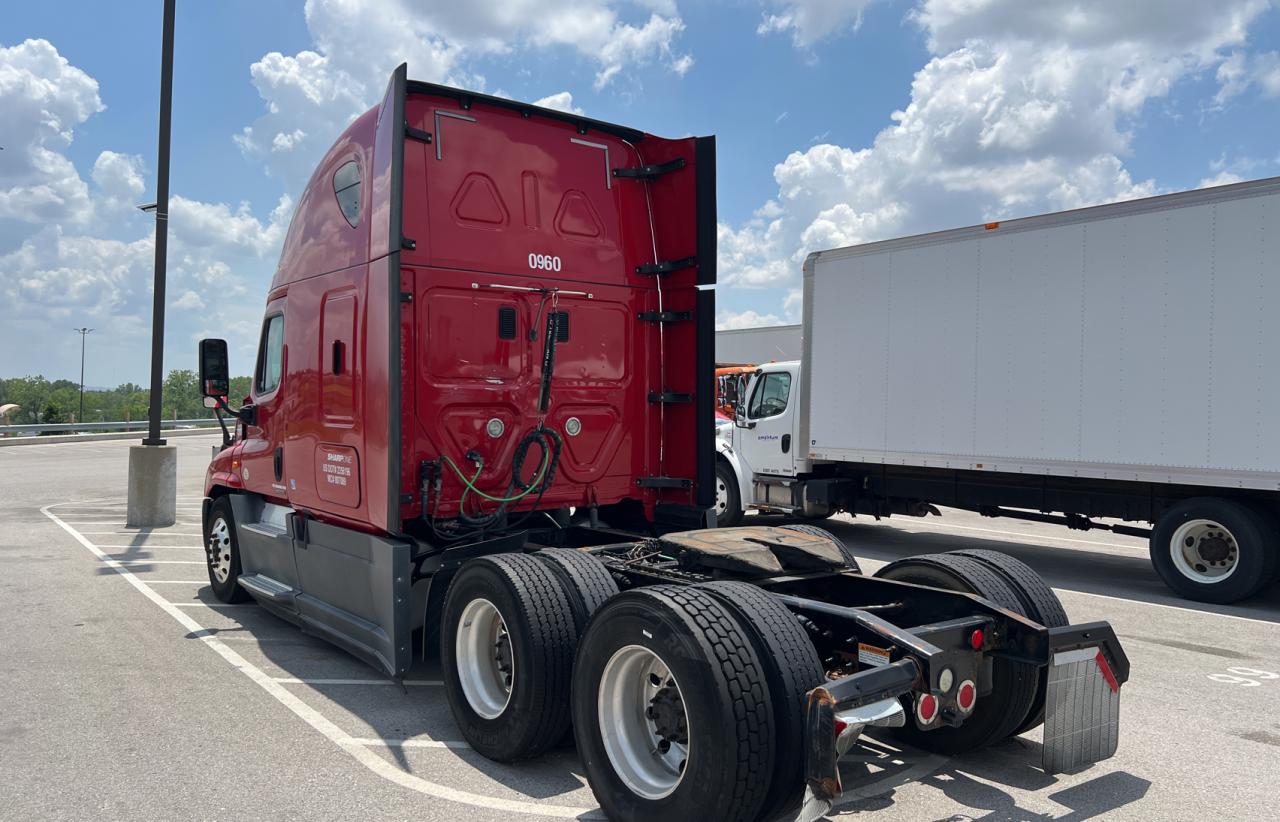 2015 FREIGHTLINER CASCADIA 125 VIN 3AKJGLD53FSGH7277 photo 4