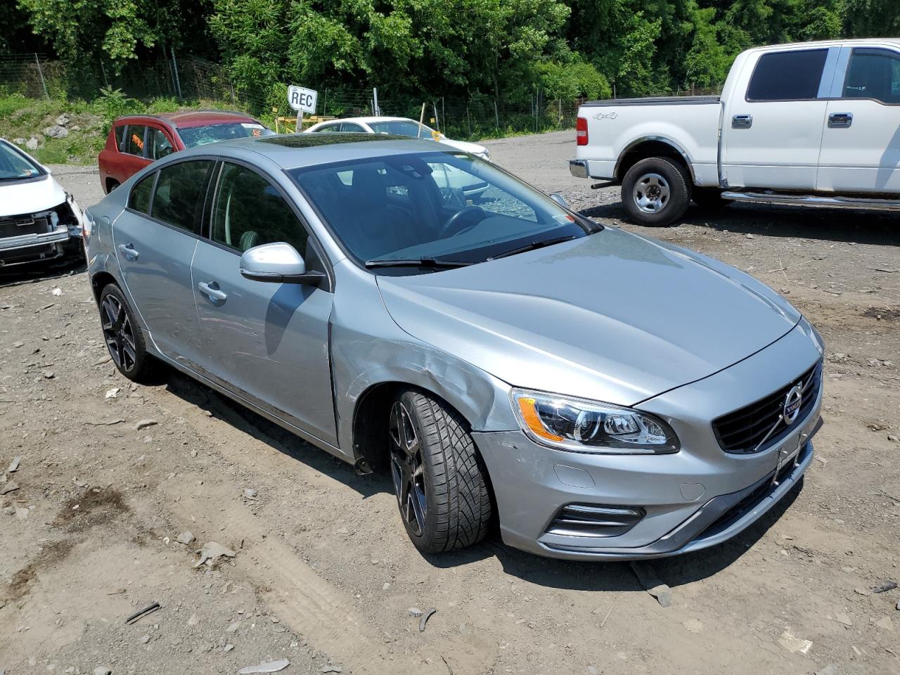 2018 Volvo S60 VIN YV140MTL7J2461338 photo 4