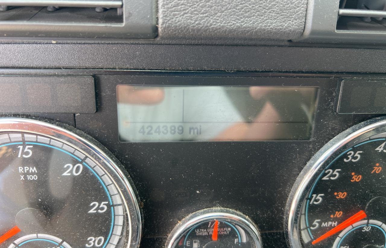 2017 FREIGHTLINER CASCADIA 125 VIN 1FUJGLDR2HLHN9863 photo 7