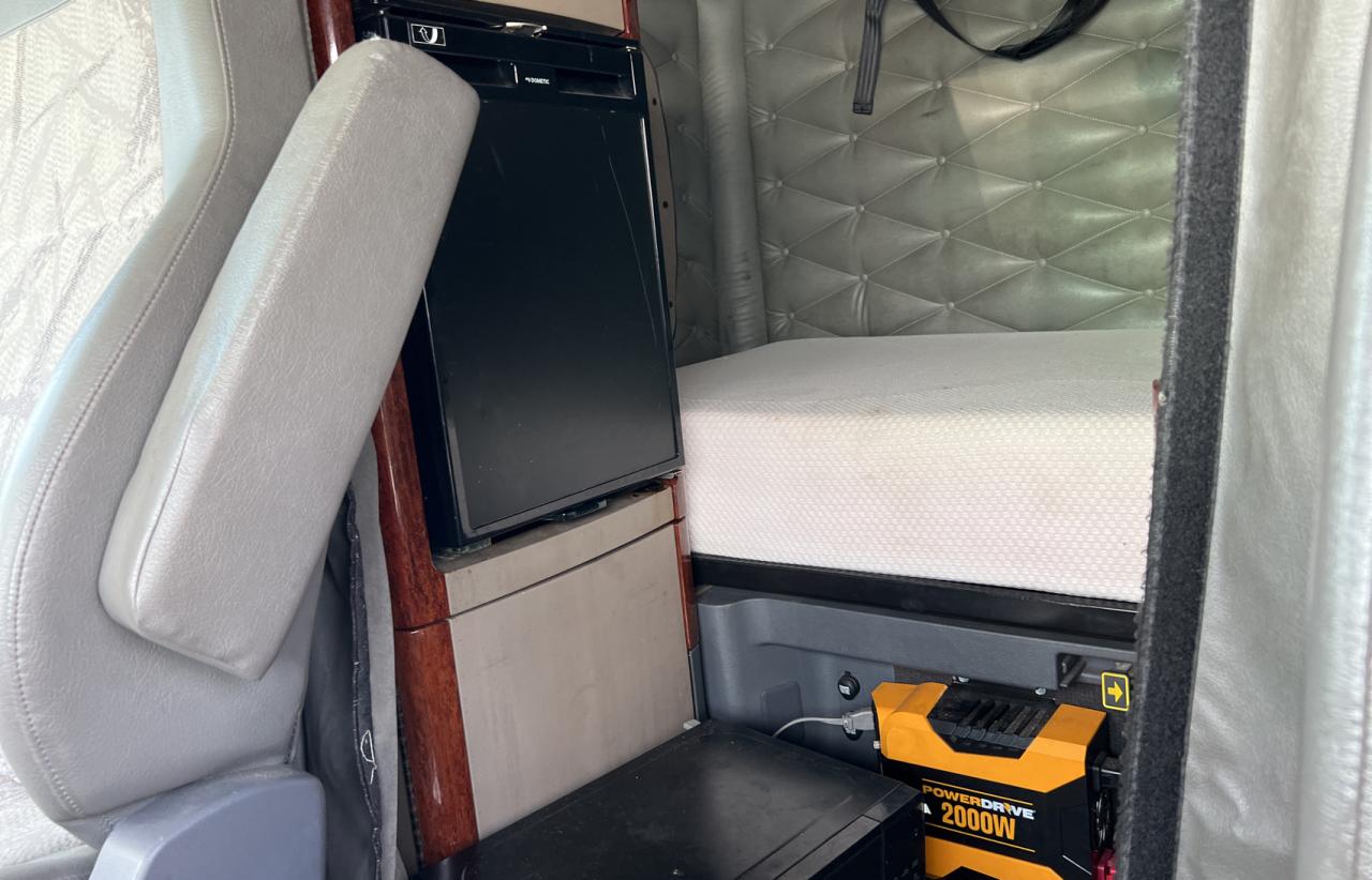 2017 FREIGHTLINER CASCADIA 125 VIN 1FUJGLDR2HLHN9863 photo 10