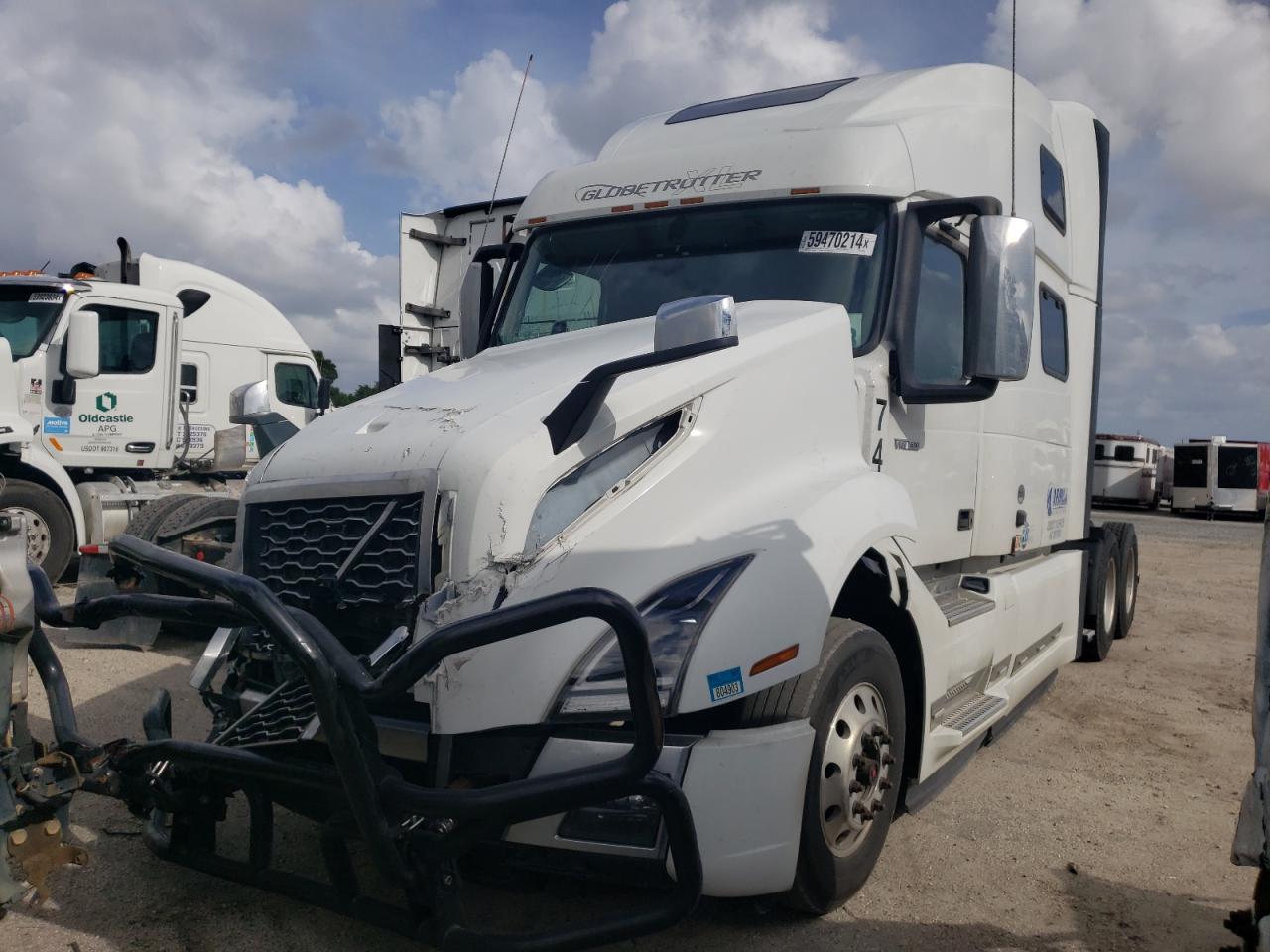 2020 VOLVO Vn VIN 4V4NC9EHXLN254911 photo 2
