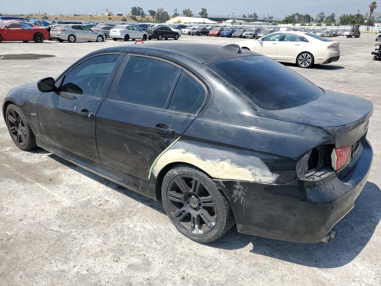 2010 BMW 3 series VIN WBAPH5G59ANM36062 photo 2