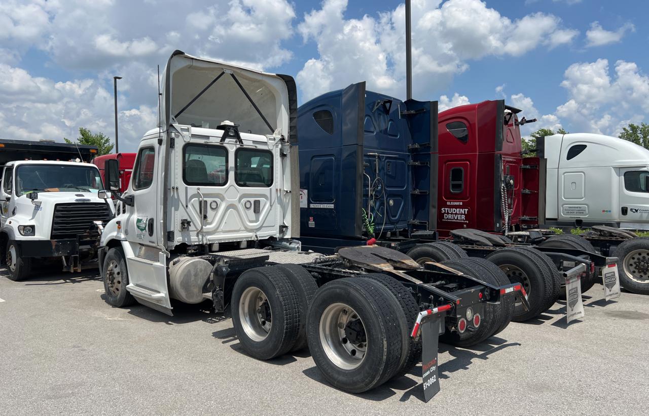 2017 FREIGHTLINER CASCADIA 113 VIN 3AKJGBDV1HSHS1276 photo 4