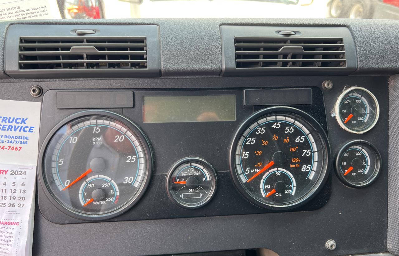 2015 FREIGHTLINER CASCADIA 125 VIN 3AKJGLD59FSFP6863 photo 7