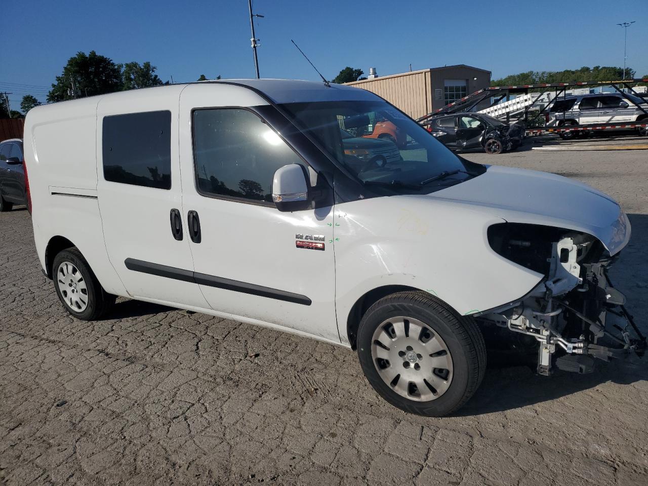 2017 RAM Promaster city VIN ZFBERFBB5H6E69385 photo 4