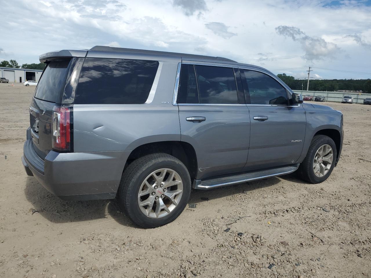 2020 GMC Yukon VIN 1GKS1BKC6LR100391 photo 3
