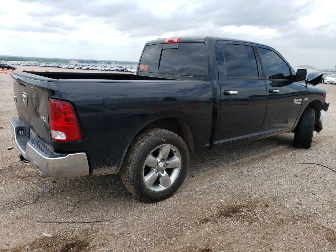 2016 RAM 1500 VIN 1C6RR7LT6GS121973 photo 3