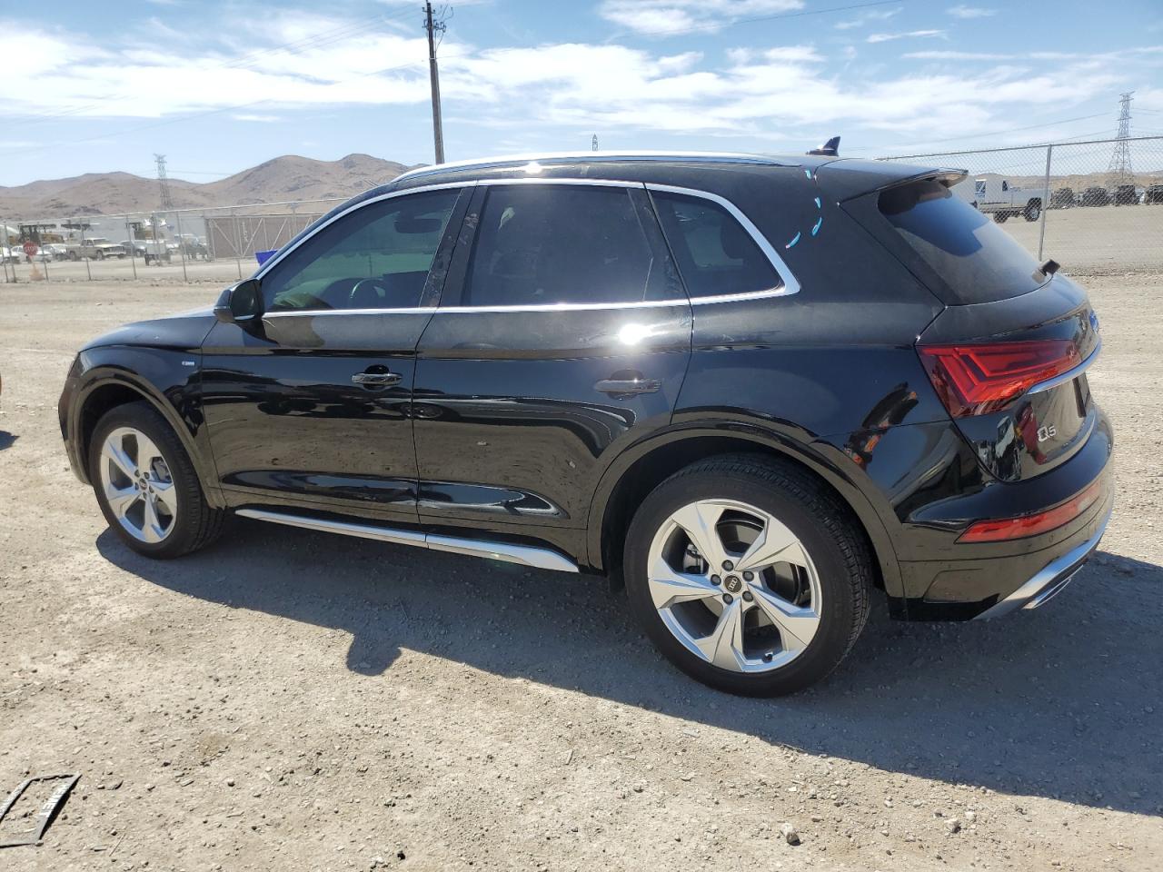 2022 AUDI Q5 VIN WA1EAAFYXN2127351 photo 2