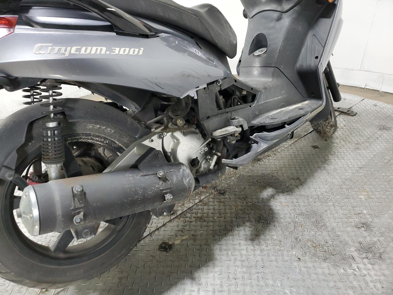 2015 SYM CITYCOM 300I VIN RFGBS1UD0FSLH0831 photo 9