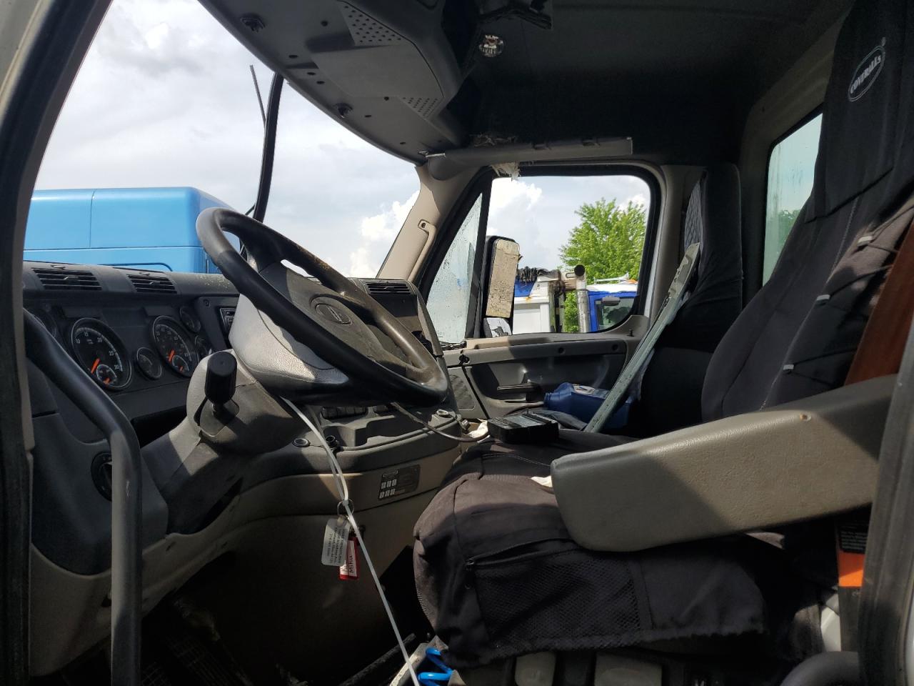 2016 FREIGHTLINER CASCADIA 125 VIN 3AKJGEBG5GDHG4166 photo 5