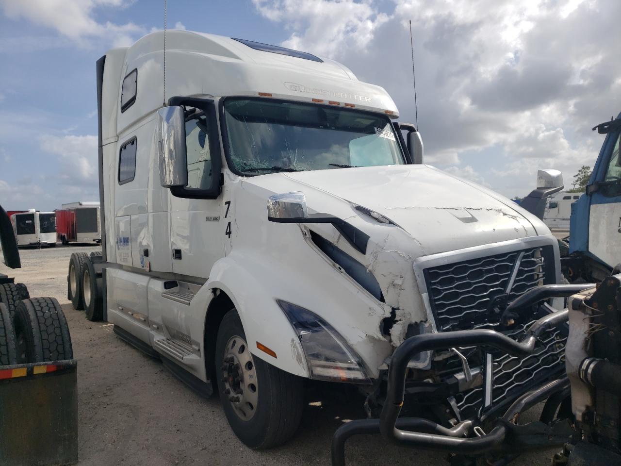 2020 VOLVO Vn VIN 4V4NC9EHXLN254911 photo 1