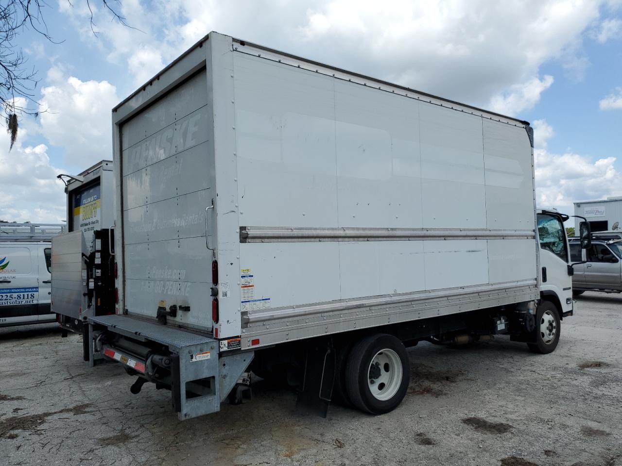 2018 ISUZU Npr VIN 54DC4W1BXJS800570 photo 3