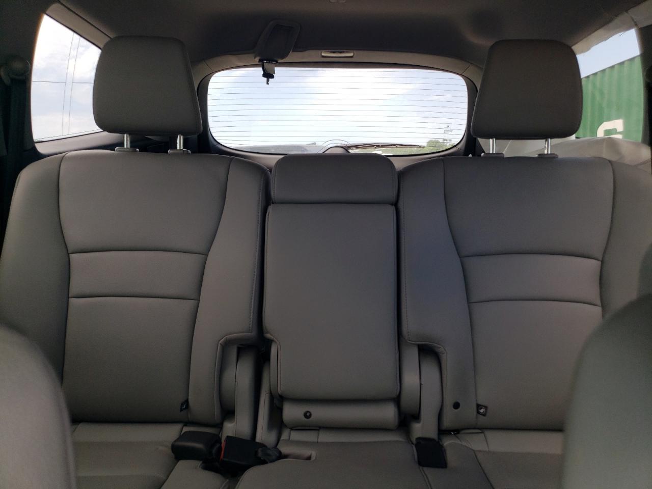 2018 Honda Pilot VIN 5FNYF6H54JB043781 photo 10