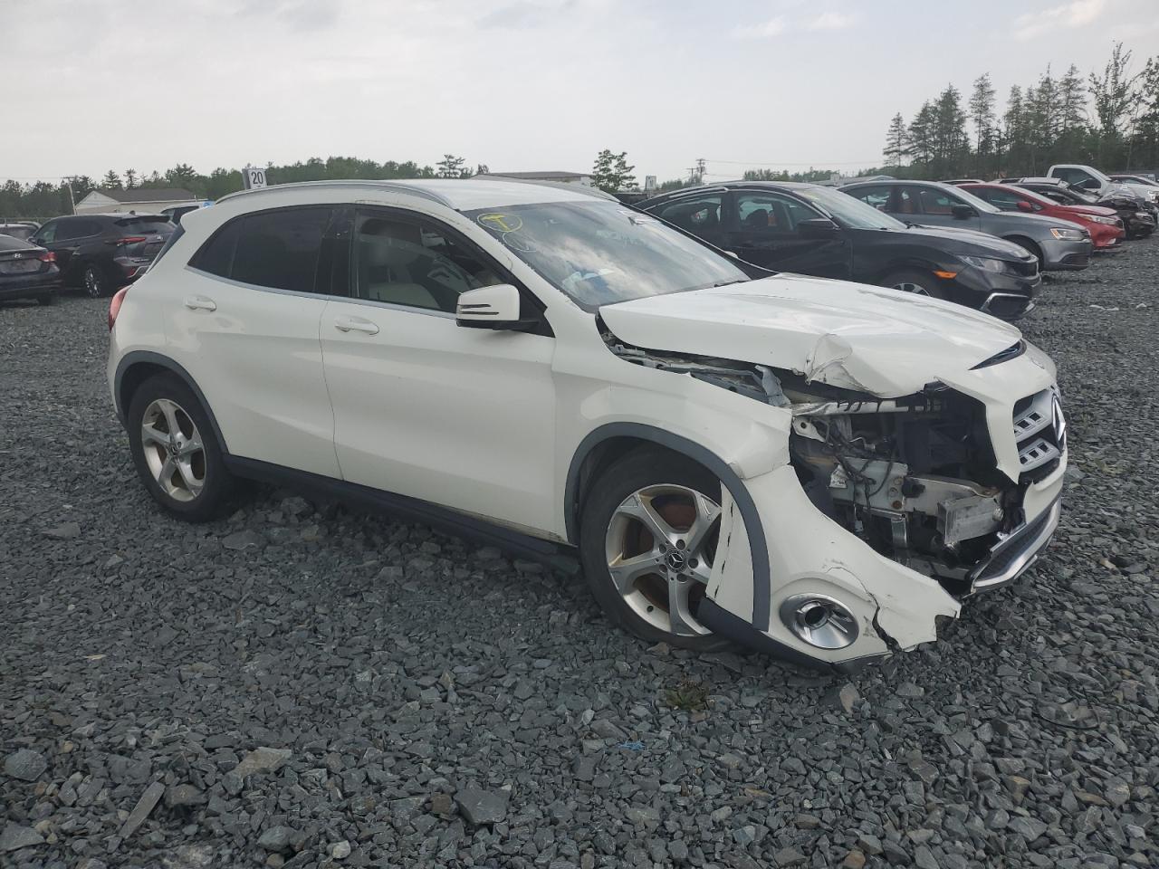 2018 MERCEDES Gla-class VIN WDCTG4GB1JJ374646 photo 4