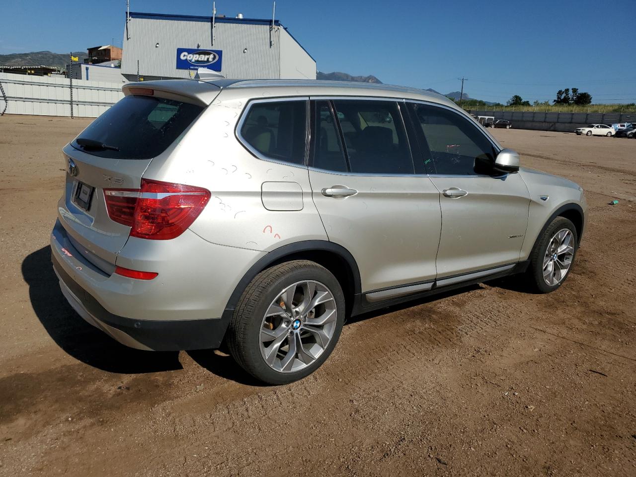 2016 BMW X3 VIN 5UXWY3C5XG0N87733 photo 3
