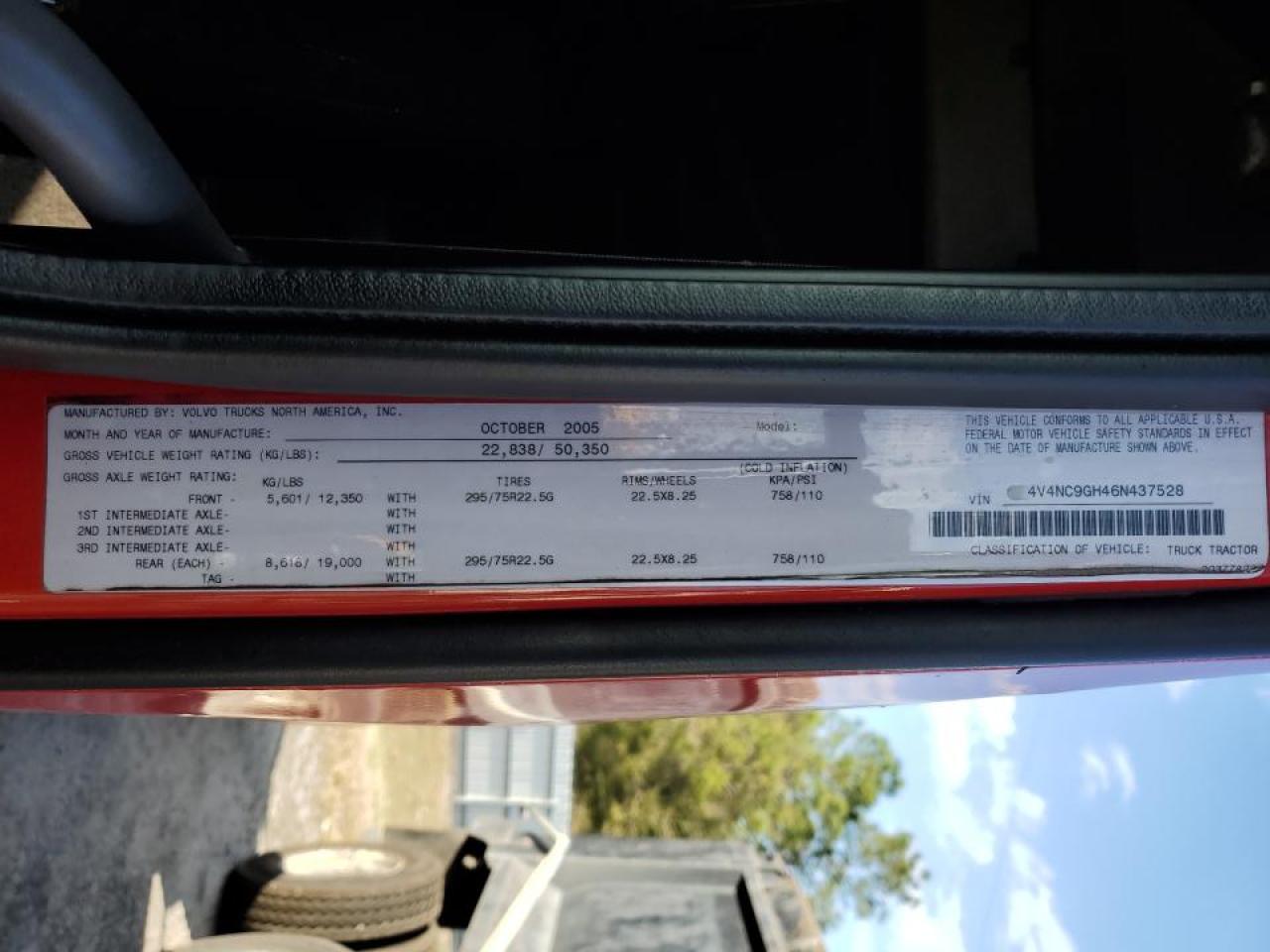 2006 VOLVO Vn VIN 4V4NC9GH46N437528 photo 10