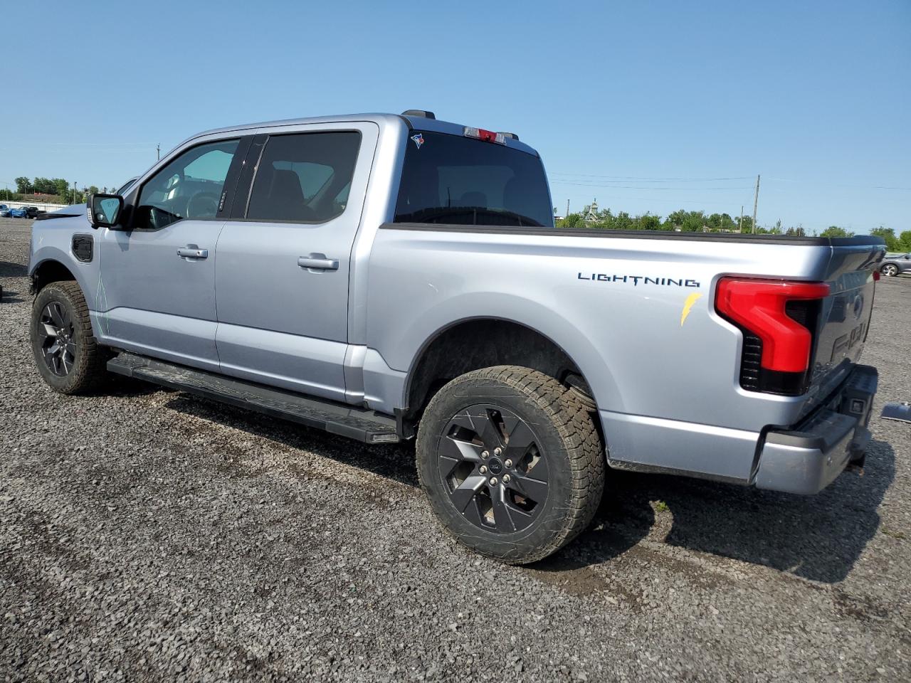2022 FORD F150 light VIN 1FTVW1EL1NWG10121 photo 2
