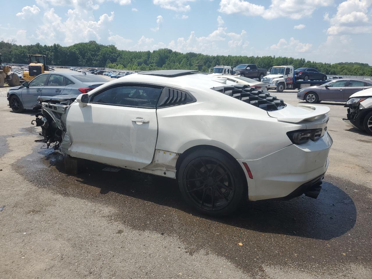 2019 Chevrolet Camaro VIN 1G1FH1R7XK0131196 photo 2