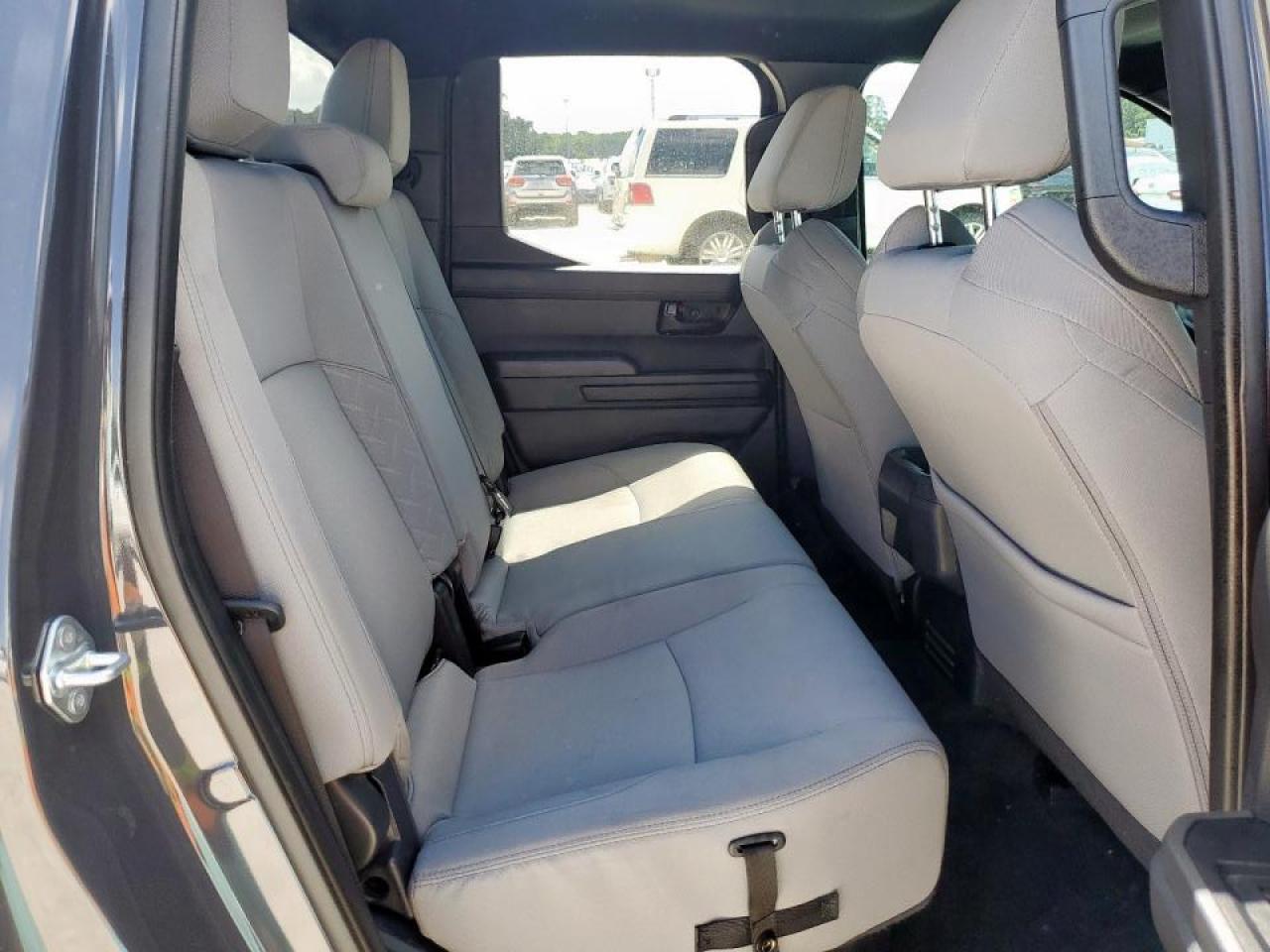 2024 Toyota Tacoma VIN 3TMKB5FN2RM011546 photo 10