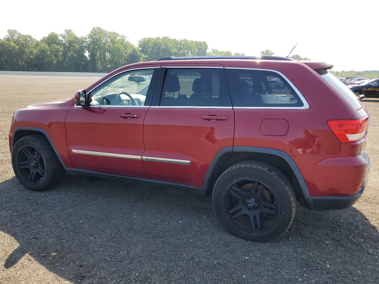 2013 Jeep Grand cher VIN 1C4RJFAT9DC547143 photo 2