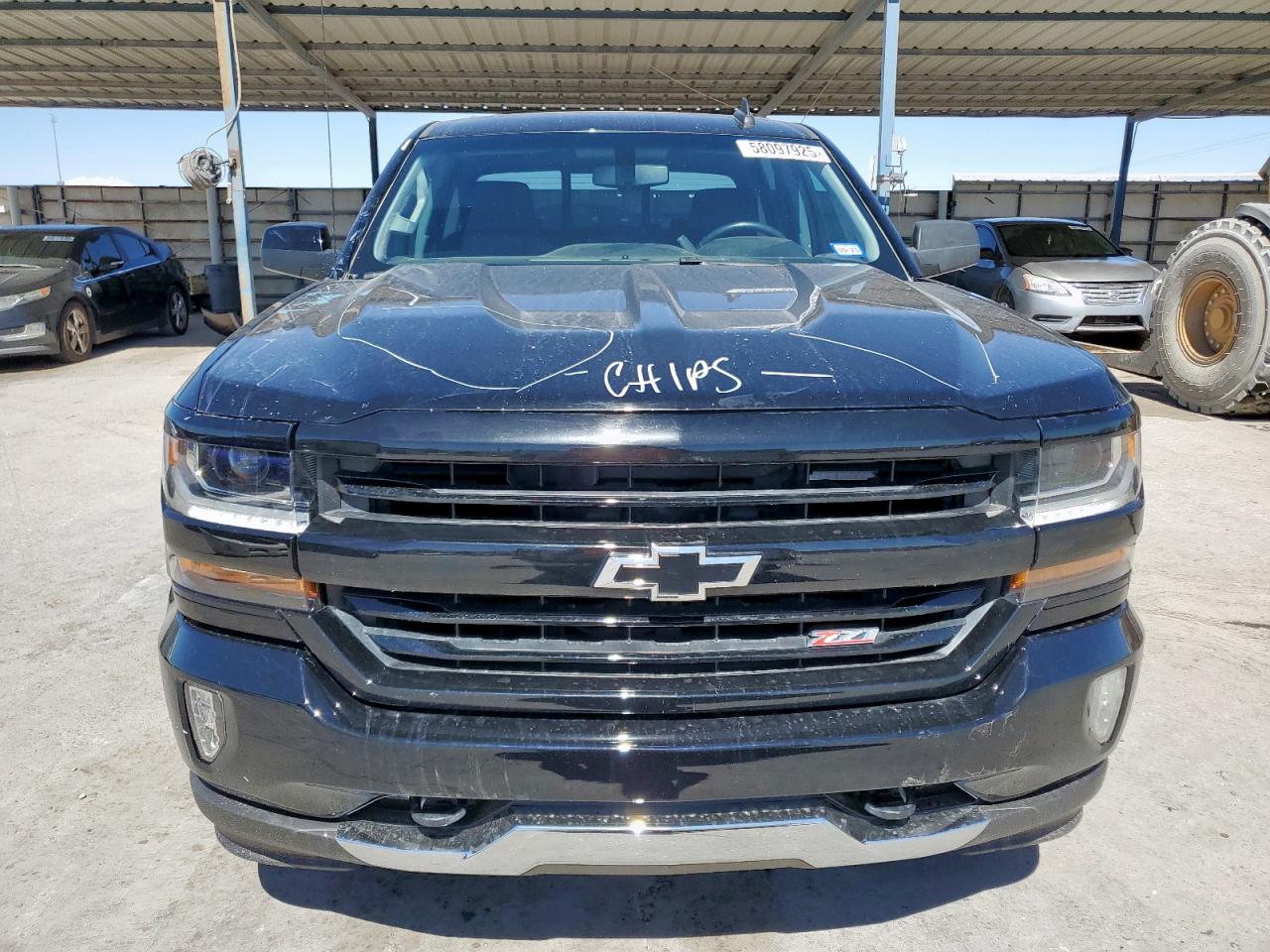2018 Chevrolet All models VIN 3GCUKRECXJG460864 photo 5