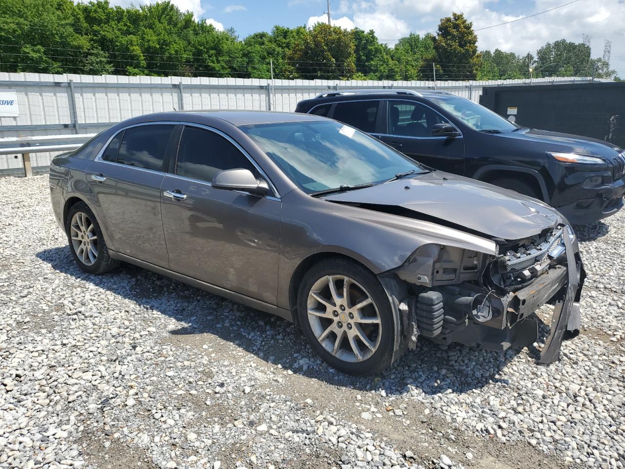 2010 CHEV Malibu VIN 1G1ZE5E08AF323802 photo 4