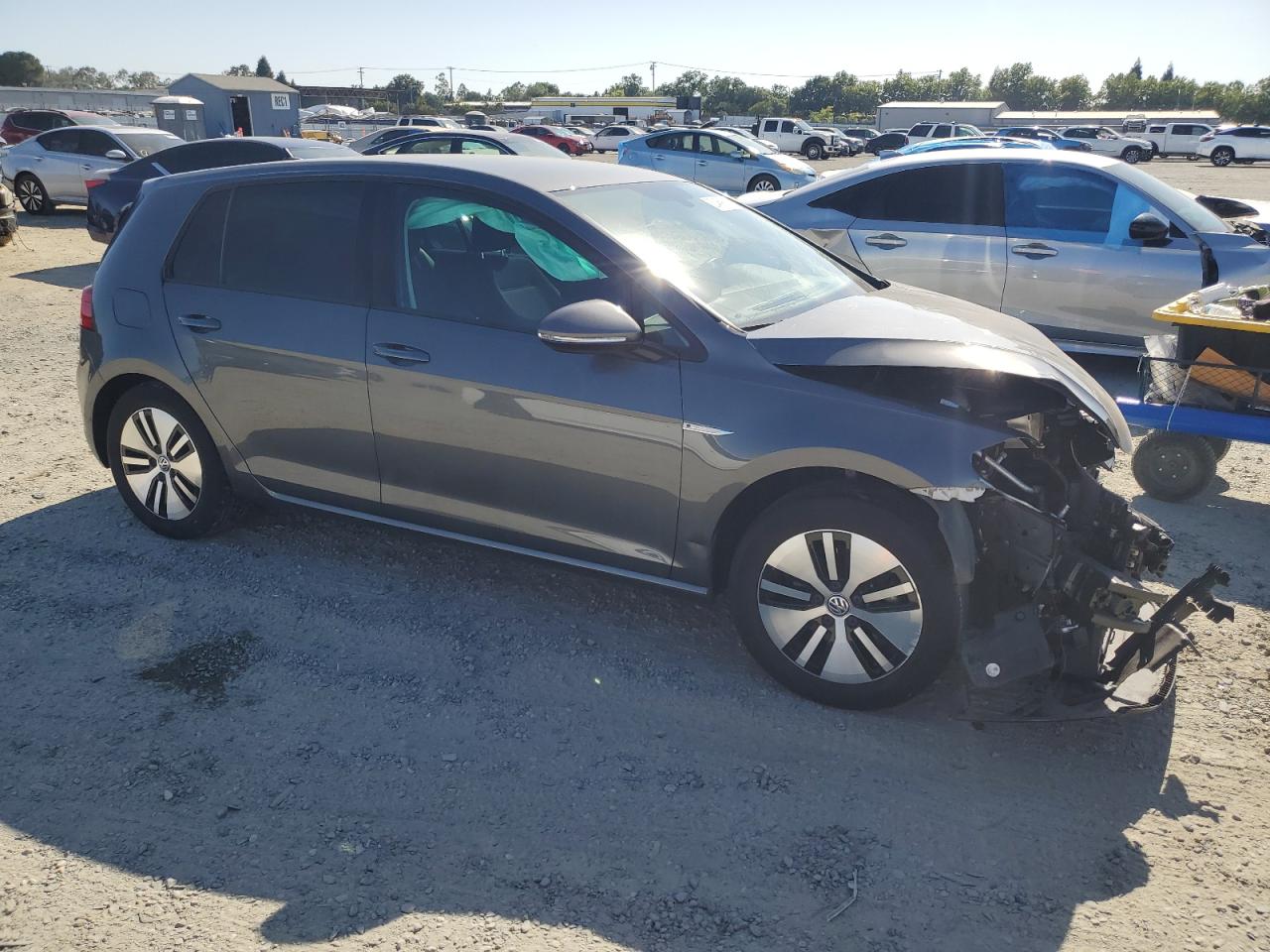 2019 VOLKSWAGEN E-golf se VIN WVWKR7AU8KW903263 photo 4