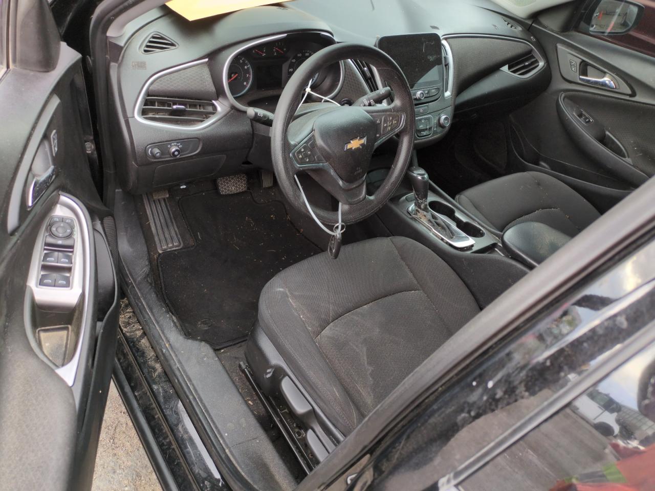 2019 Chev Malibu VIN 1G1ZB5ST3KF206153 photo 8