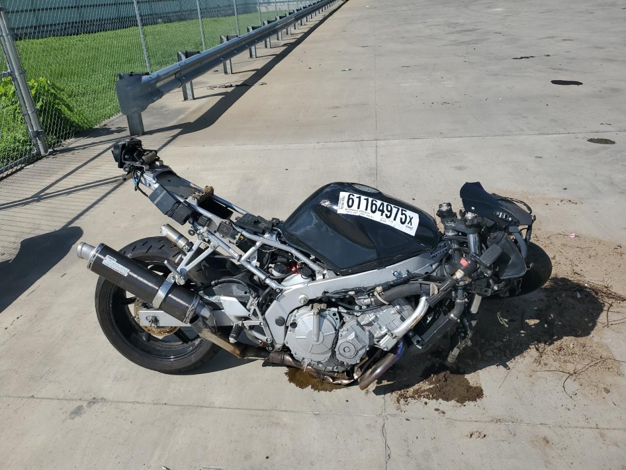 1998 Honda Cbr cycle VIN JH2PC2501WM705070 photo 1