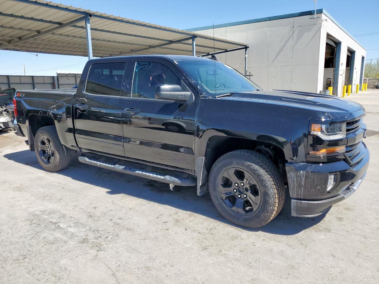 2018 Chevrolet All models VIN 3GCUKRECXJG460864 photo 4
