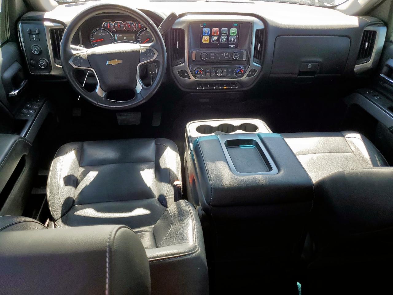 2018 Chevrolet All models VIN 3GCUKRECXJG460864 photo 8