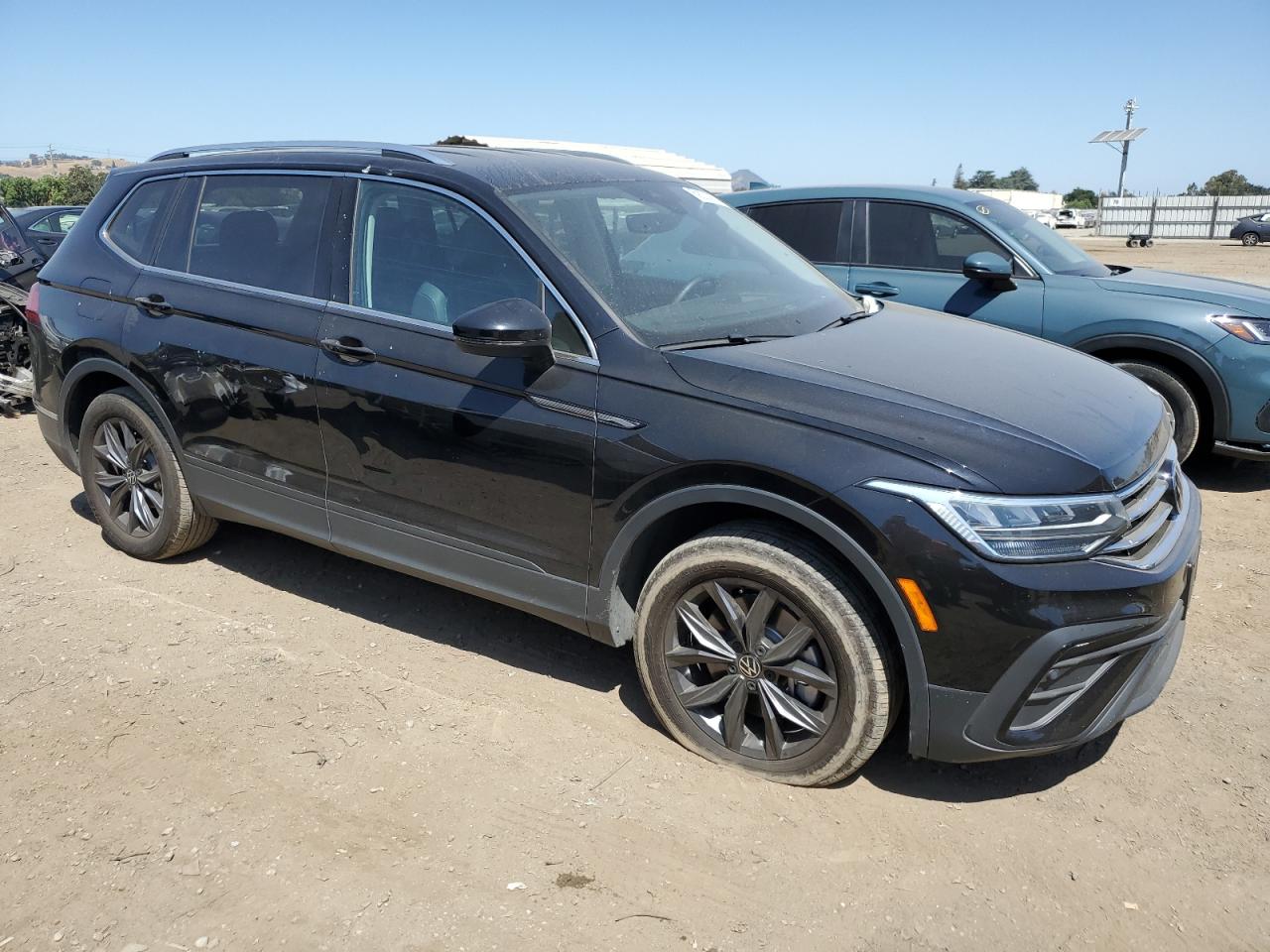 2023 Volkswagen Tiguan VIN 3VV3B7AX0PM061515 photo 4