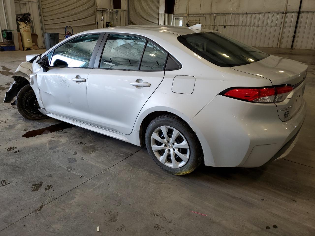 2020 Toyota Corolla le VIN 5YFEPRAE8LP019261 photo 2