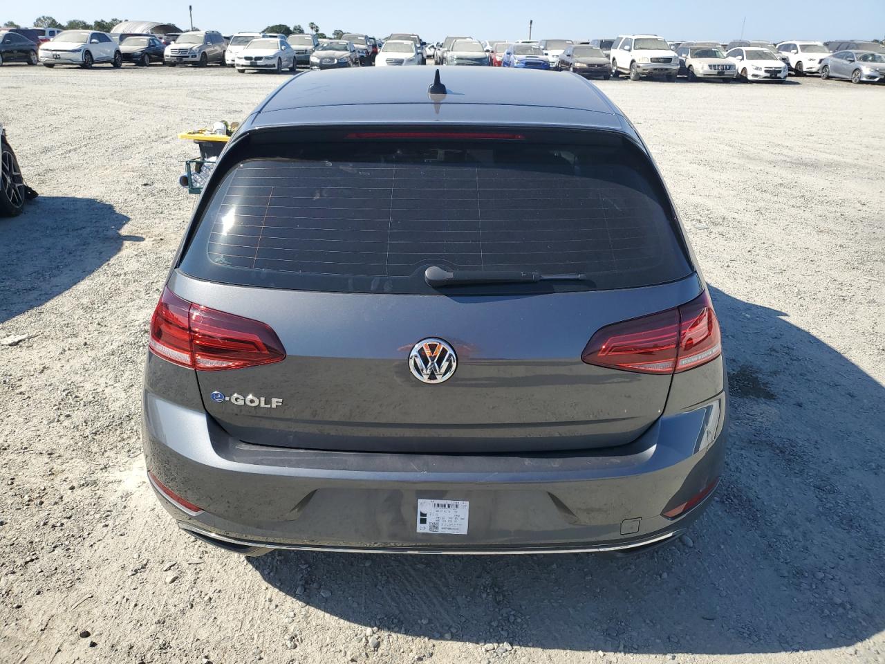 2019 VOLKSWAGEN E-golf se VIN WVWKR7AU8KW903263 photo 6