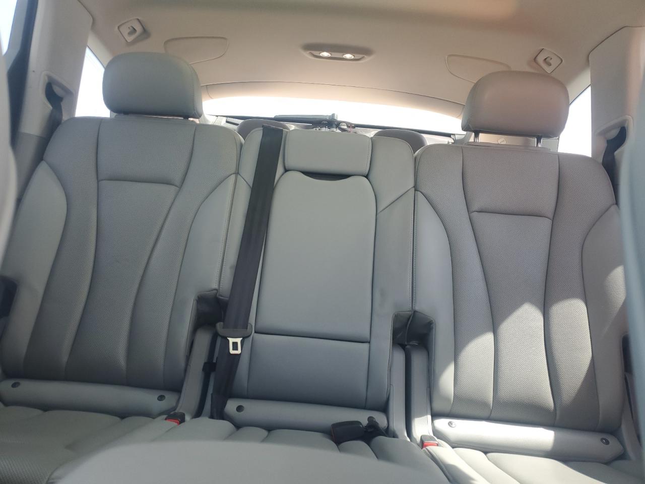 2019 Audi Q7 VIN WA1LAAF77KD021485 photo 10