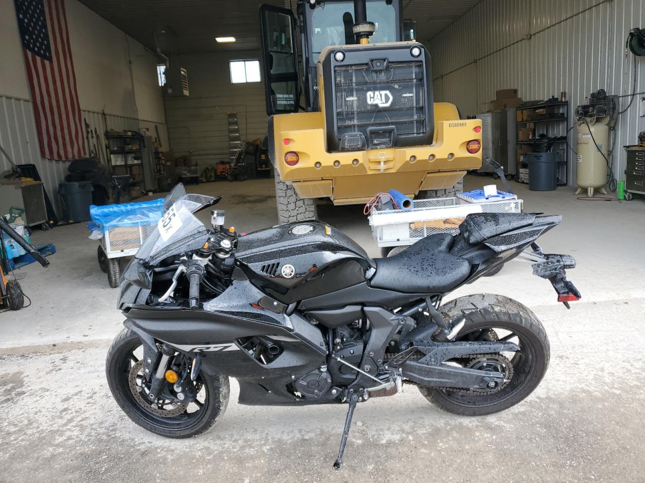 2024 YAMAHA Yzfr7 VIN JYARM38E1RA014201 photo 3