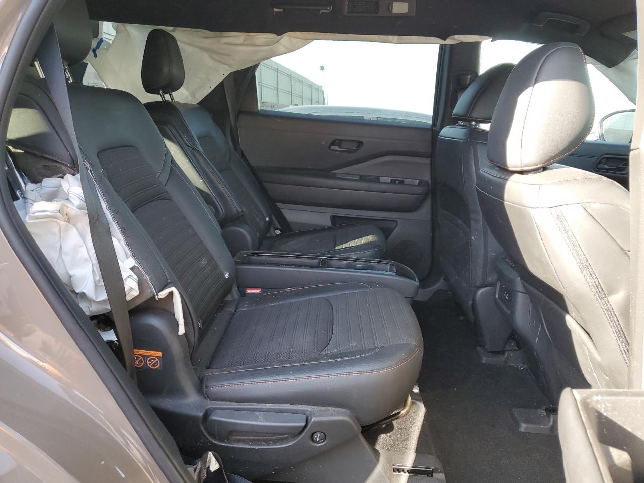 2024 Nissan Pathfinder VIN 5N1DR3BD8RC307402 photo 11