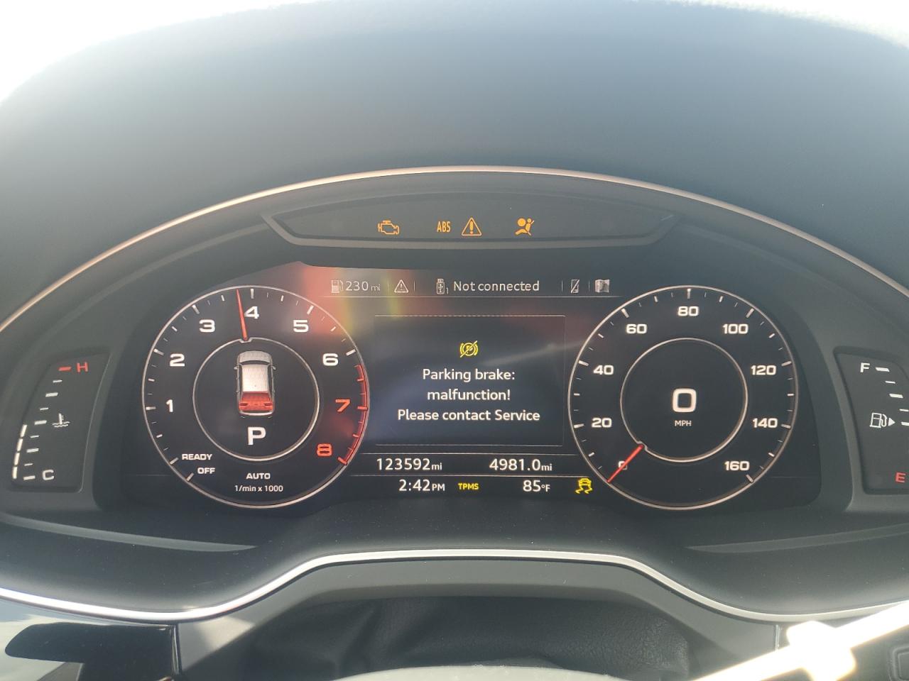 2019 Audi Q7 VIN WA1LAAF77KD021485 photo 9