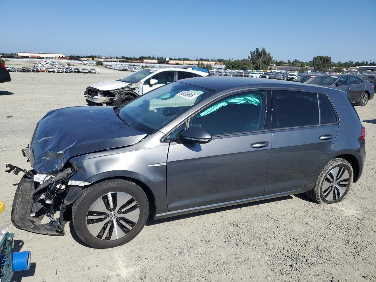 2019 VOLKSWAGEN E-golf se VIN WVWKR7AU8KW903263 photo 1