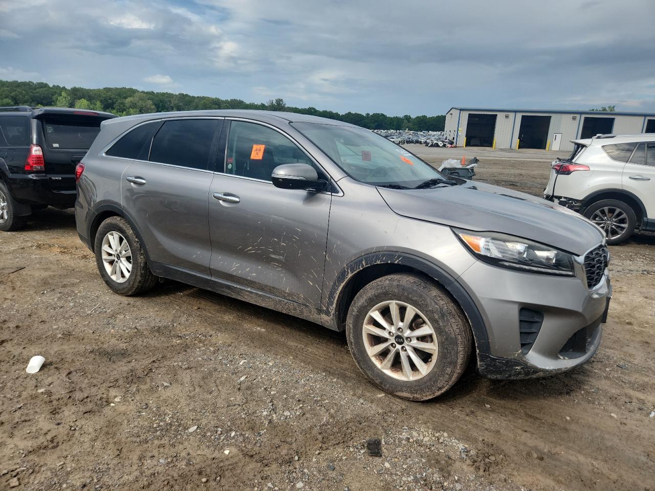 2019 Kia Sorento VIN 5XYPG4A34KG509709 photo 4