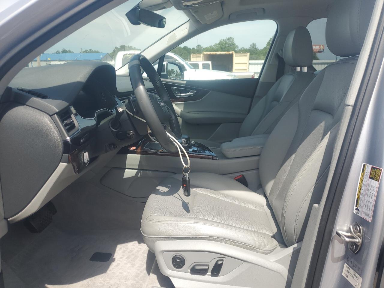 2019 Audi Q7 VIN WA1LAAF77KD021485 photo 7